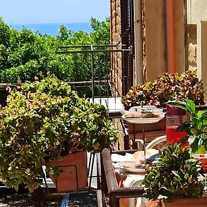 Le 4 Stagioni Sul Viale, Belvedere Di Nocleg ze śniadaniem